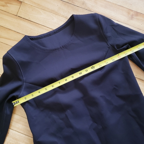 Lululemon Pleat On Long Sleeve Black - 6 - Picture 7 of 14